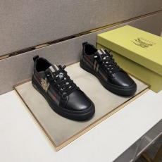 Burberry Low Shoes